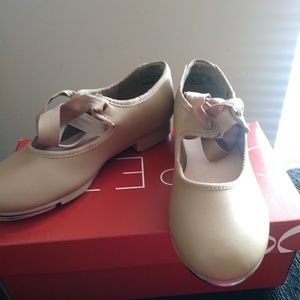 Capezio tap shoes